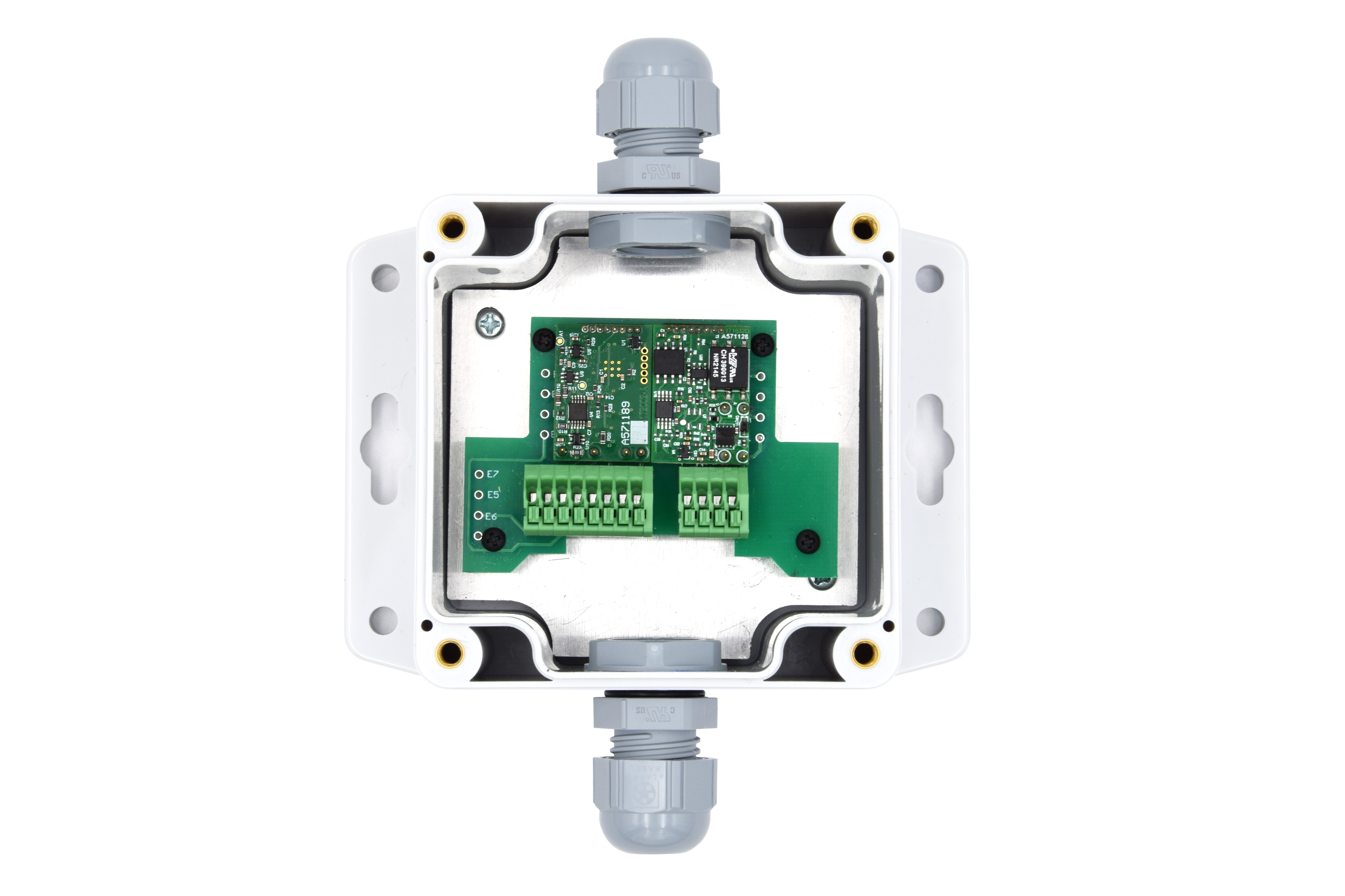 Innenansicht des NeoTec Signalwandlers mit Verdrahtung, Elektronische Komponenten des Signalwandlers im Gehäuse, Blick auf die Verdrahtung des NeoTec Signalwandlers
