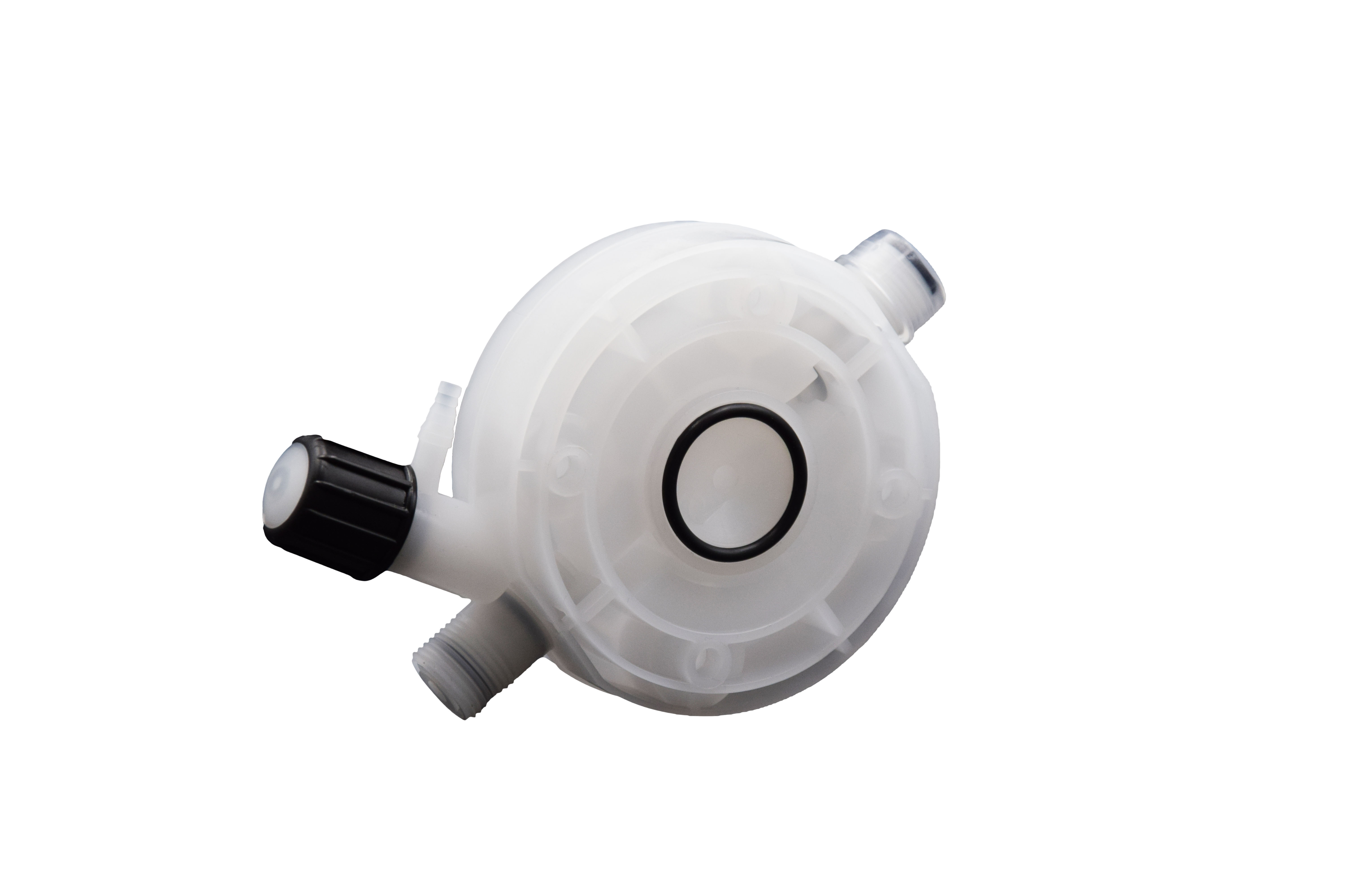 Dieses Bild zeigt eine seitliche Perspektive des PVDF-Pumpenkopfes mit Viton-Dichtung, wodurch die Form und die Anschlussmöglichkeiten gut erkennbar sind.